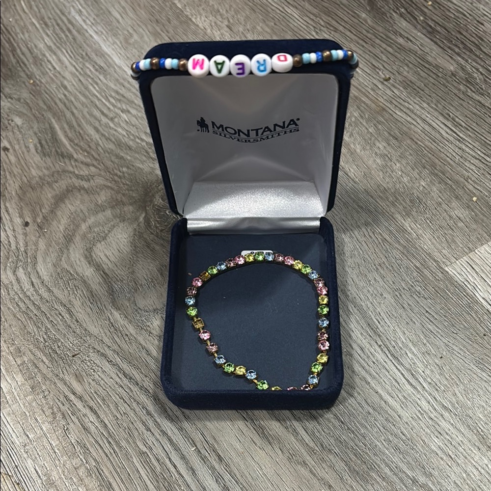 Montana Silversmiths Jewelry Set with Multicolor Beads